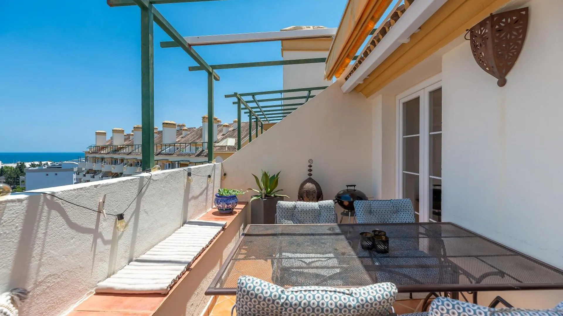 Elegant 2 Bdrm Penthouse With Bbq And Pools Apartment Marbella 0*,