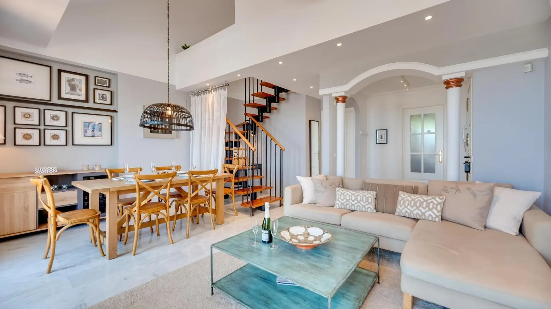 Elegant 2 Bdrm Penthouse With Bbq And Pools Apartment Marbella