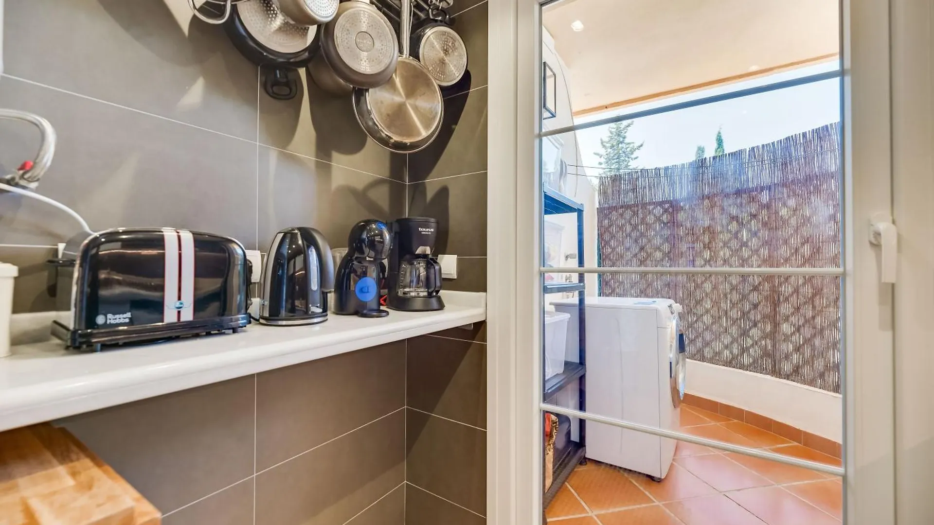 Elegant 2 Bdrm Penthouse With Bbq And Pools Apartment Marbella