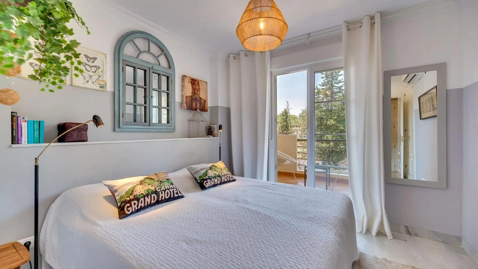 Elegant 2 Bdrm Penthouse With Bbq And Pools Apartment Marbella
